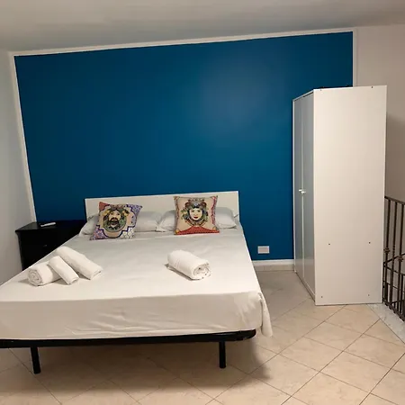 Apartment Valenti House *